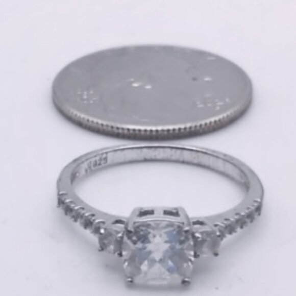 925 Sterling 2 pc Ehagement Ring with band and GENUINE Diamonds - Picture 3 of 11